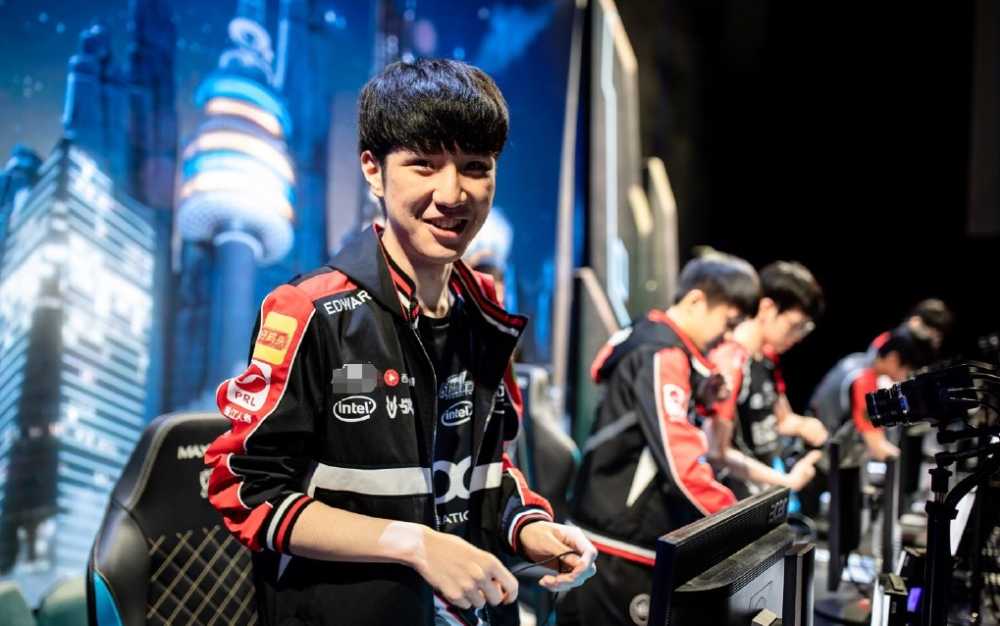 九游娱乐-TheShy在快船比赛中重返赛场，战术调整引发热议！