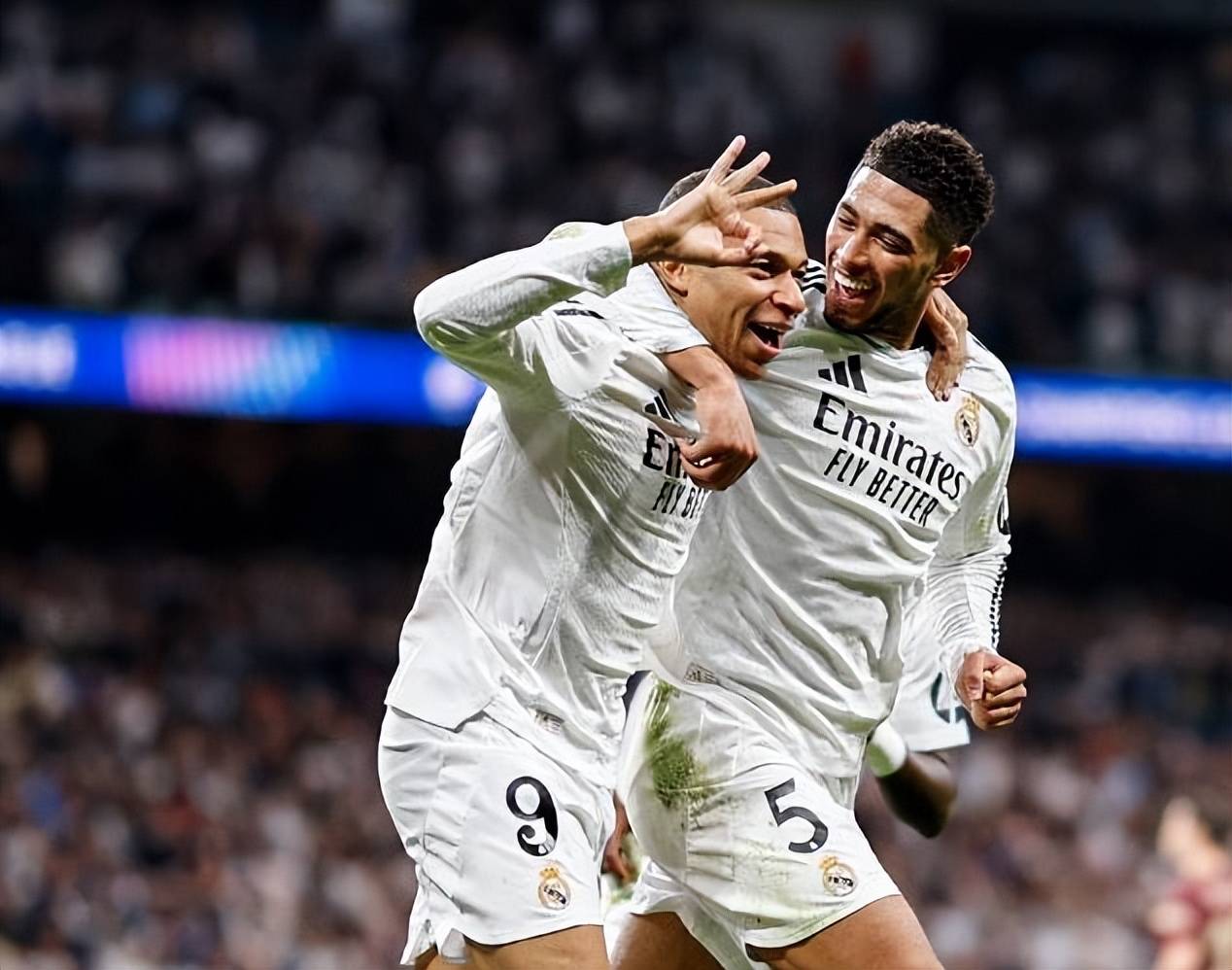 九游-姆巴佩在热火比赛中最后时刻胜出，出色防守引发热议！