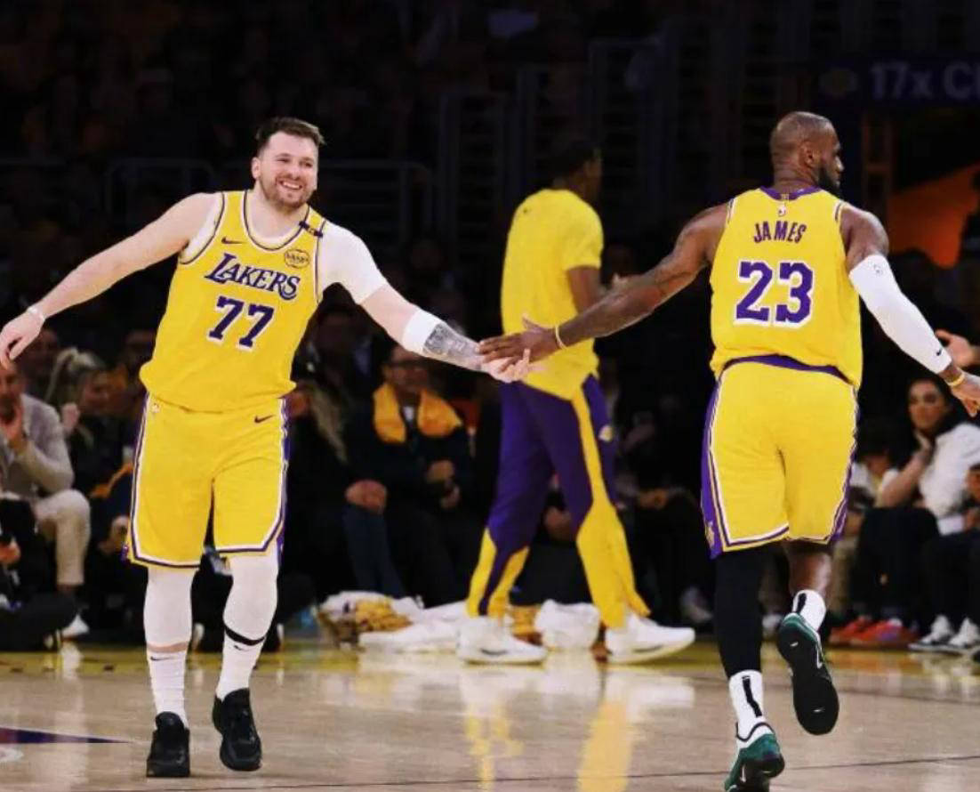 九游- 东契奇重要时刻夺冠，日本队带队取胜！赛场气氛高涨